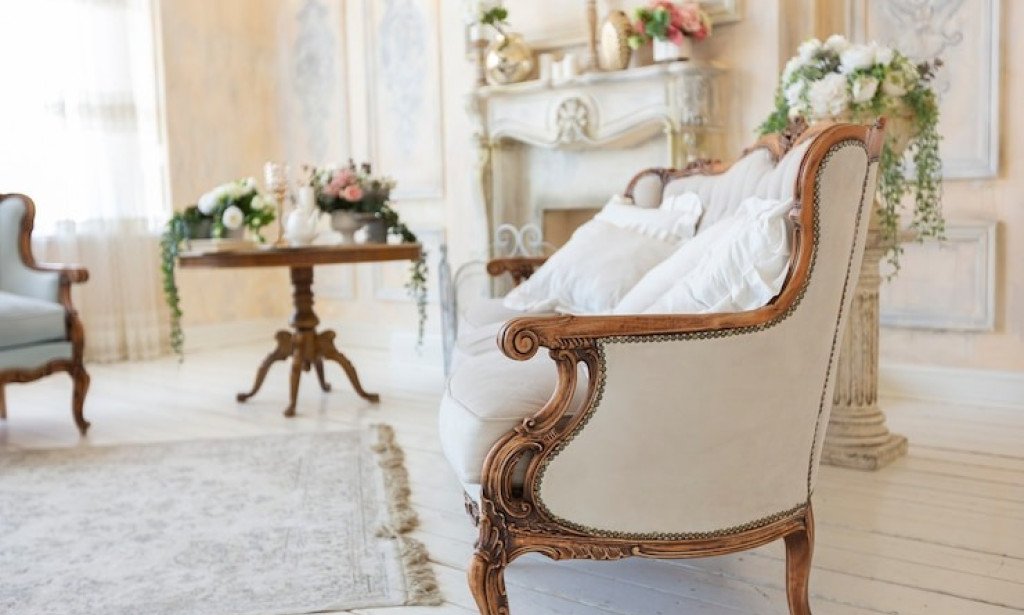 What Makes French Provincial Living Room Furniture Timeless?